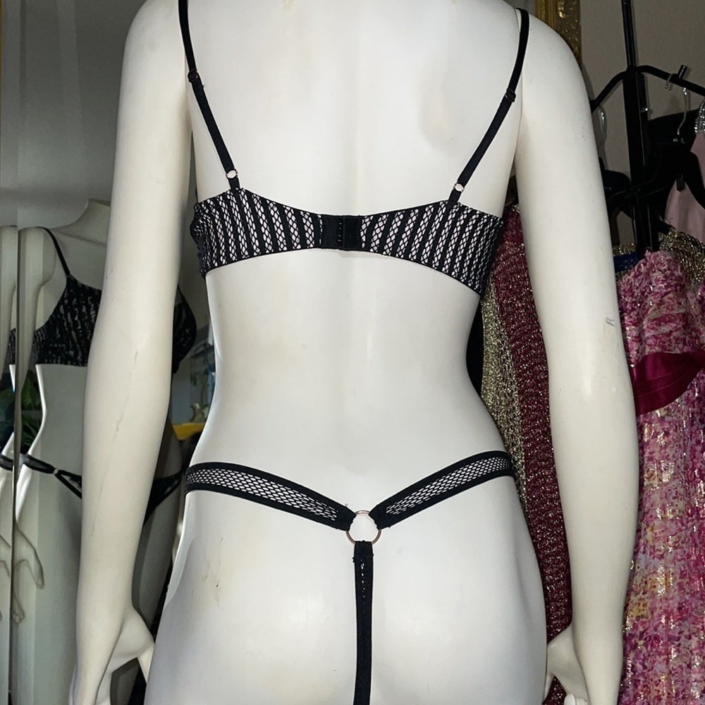Victoria’s Secret Very Sexy Push-up Bra & Panty Set VS Fishnet & Lace Stripes 🆕 - Picture 5 of 16